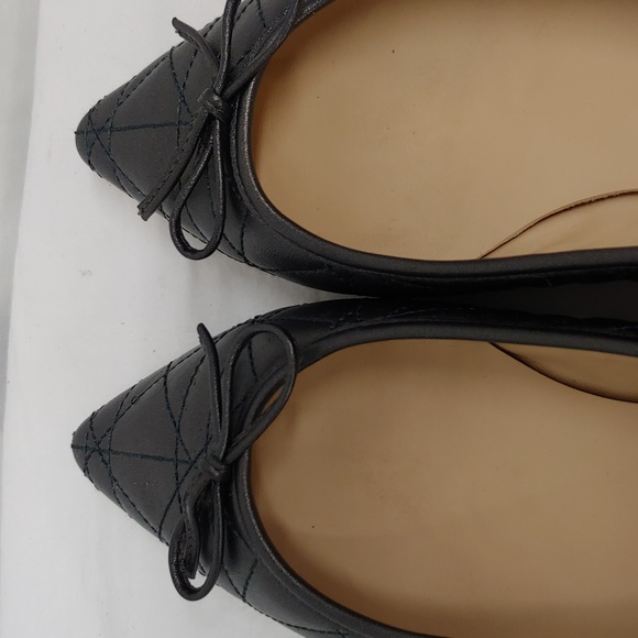 Jon Josef Silver Flats With Bows, Quilted Pattern, Size 6 - Picture 7 of 9